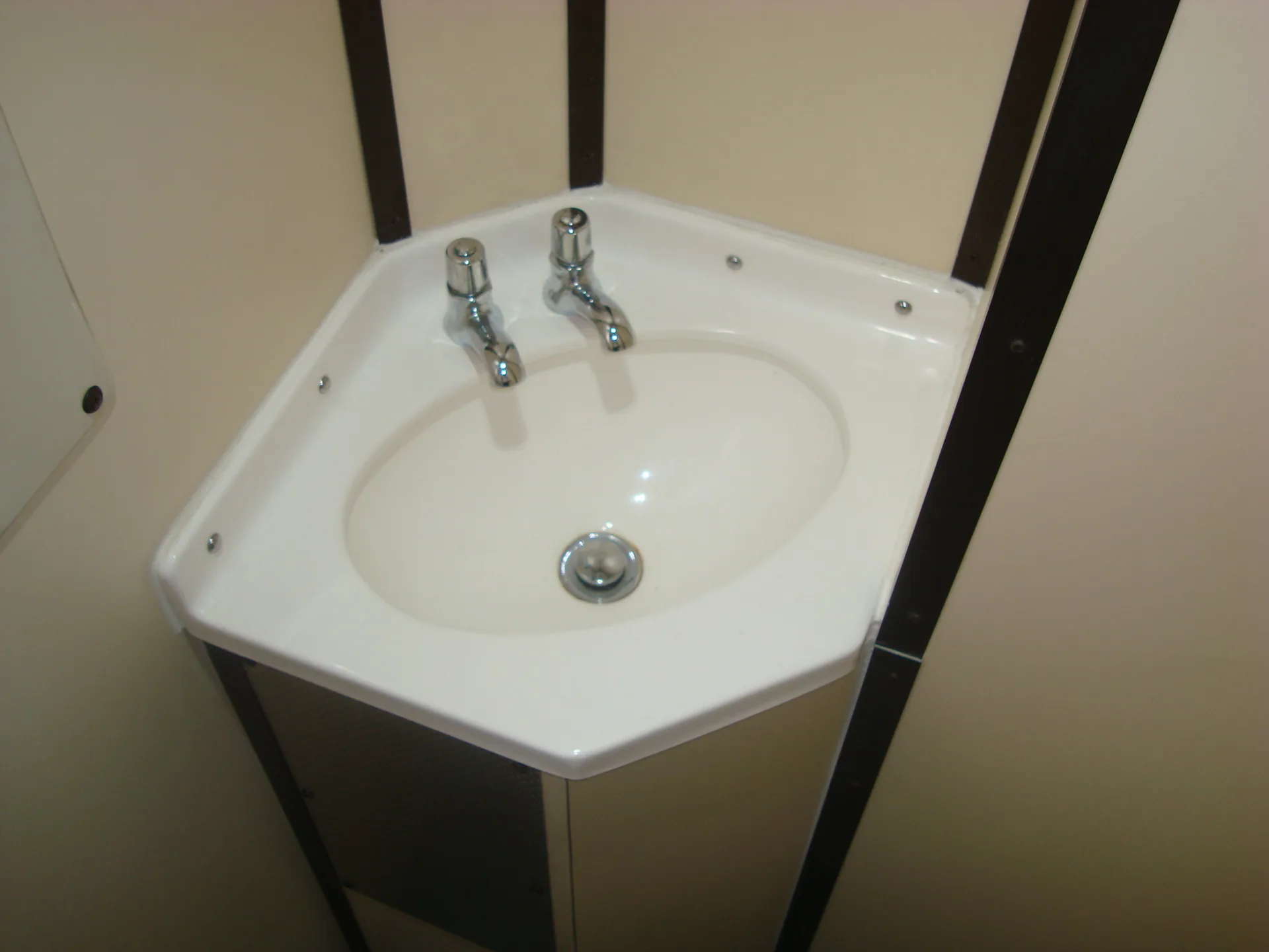 Bathroom basin chrome