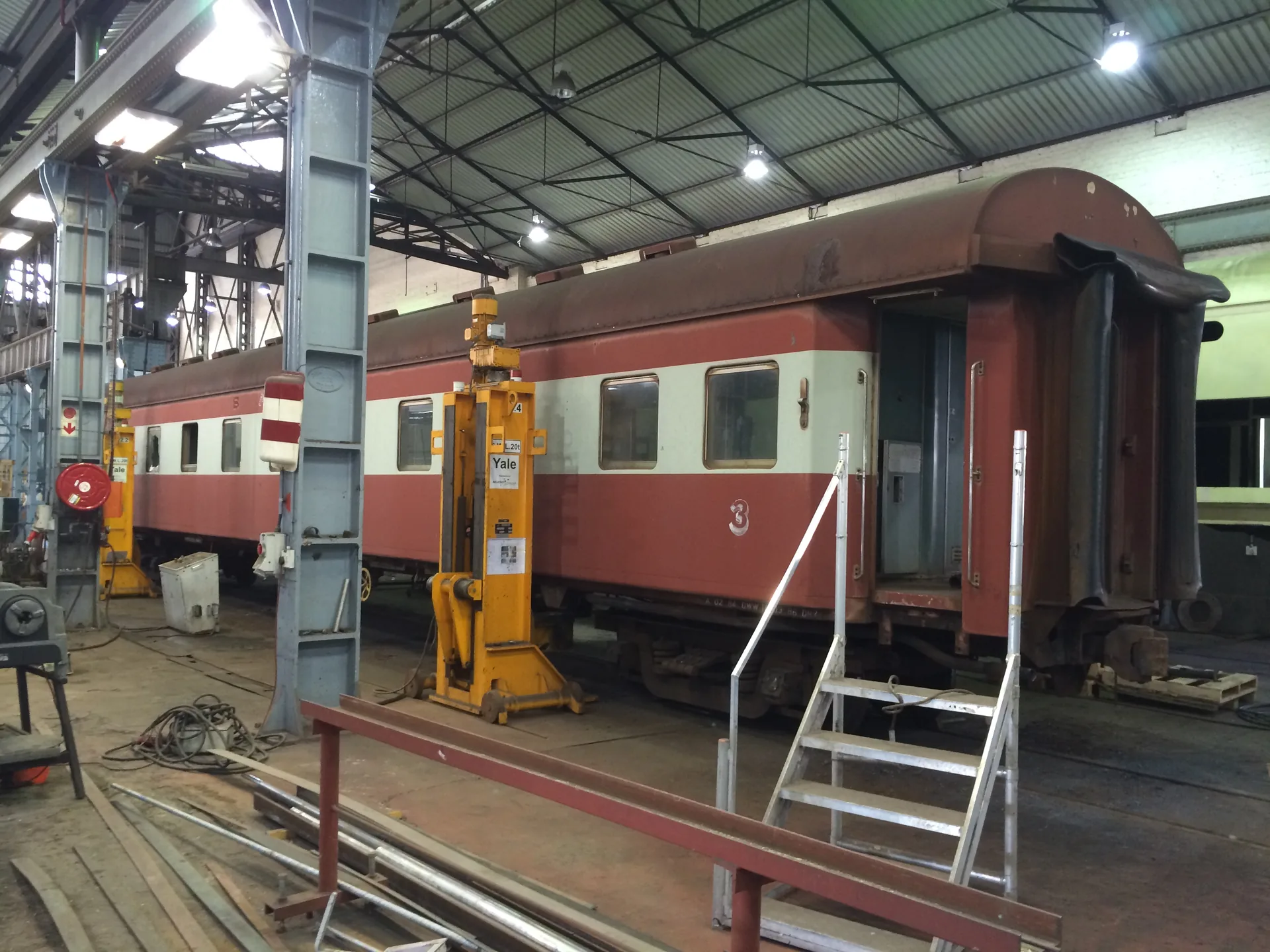 Original SAS coaches red livery